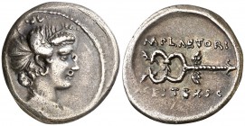 (hacia 69 a.C.). Gens Plaetoria. Denario. (Bab. 6) (Craw. 405/3b). 3,33 g. MBC.