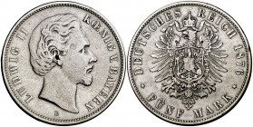 1876. Alemania. Baviera. Luis II. D (Múnich). 5 marcos. (Kr. 896). 27,37 g. AG. Escasa. MBC-.