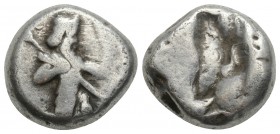 Greek Coins ACHAEMENID EMPIRE. Time of Artaxerxes II to Darius III (Circa 375-330 BC). Siglos. 5.5GR 14.9MM
Obv: Persian king in kneeling-running stan...