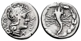 Fabius. Q. Fabius Maximus Eburnus. Denarius. 127 BC. Rome. (Ffc-693). (Craw-265/1). (Cal-567). Anv.: Head of Roma. X below chin. Q. MAX. o MX, (MA int...