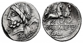 Memmius. L. Memmius L. f. Galería. Denarius. 106 BC. Rome. (Ffc-907). (Craw-313/1b). (Cal-981). Anv.: Laureate head of Saturn left, letter or letter a...