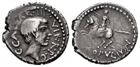 Augustus. Denarius. 27 BC. Mint moving. (Ffc-16). (Ric-541). (Cal-810). Anv.: Head of Augustus wearing oak-wreath right. Rev.: AVGVSTVS below capricor...