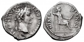 Tiberius. Denarius. 14-37 AD. Lugdunum. (Ric-26). (Rsc-16). Anv.: TI CAESAR DIVI AVG F AVGVSTVS, laureate head to right. Rev.: PONTIF MAXIM, female fi...