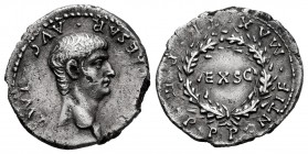 Nero. Denarius. 60-61 AD. Rome. (Ric-22). (Bmcre-24). (Rsc-216). Anv.: (NERO) • CAESAR • AVG • IMP, bare head right. Rev.: PONTIF • MAX • TR • P • VII...