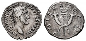 Antoninus Pius. Denarius. 143-144 AD. Rome. (Ric-112). (Rsc-541). (Bmcre-501). Anv.: ANTONINVS AVG PIVS P P TR P COS III, laureate head right. Rev.: I...