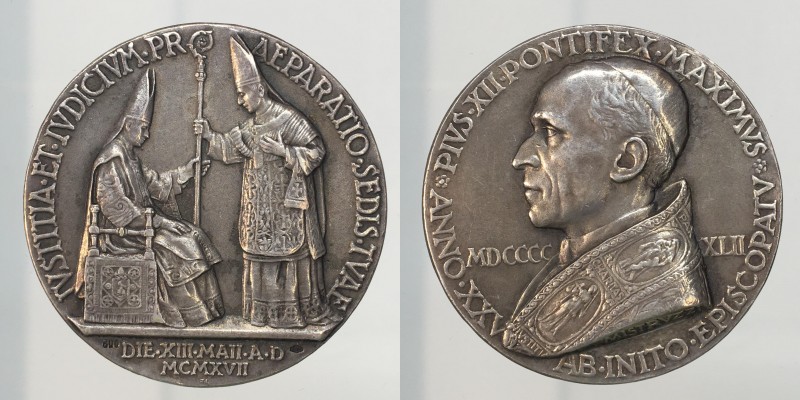 Papali. Pio XII. Medaglia anno XXV anno Consacrazione Episcopale 1942. Ag.18,79g...