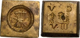 SPAIN
Type : Poids monétaire pour le double réal de Ferdinand et Isabelle 
Date : (XVIIe-XVIIIe siècles) 
Date : n.d. 
Metal : brass 
Diameter : 15  m...