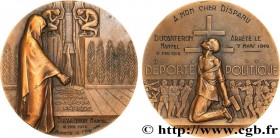 V REPUBLIC
Type : Médaille, la France reconnaissante, Déporté politique 
Date : (1945) 
Mint name / Town : Monnaie de Paris 
Metal : bronze 
Diameter ...