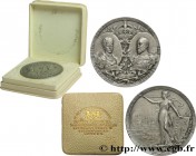 GREAT-BRITAIN - ANNE STUART - EDWARD VII
Type : Médaille, couronnement d’Edouard VII 
Date : 1902 
Metal : silver 
Diameter : 38  mm
Weight : 23,08  g...