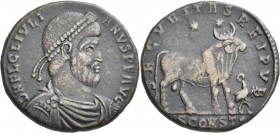 Iulianus II. (355 - 360 - 363): Doppelmaiorina (Double maiorina), Arles (Arelate). Büste nach rechts, D N FL CL IVLIANVS PF AVG / nach rechts stehende...