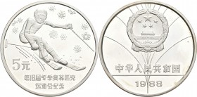 China - Volksrepublik: 5 Yuan 1988 Abfahrtsläufer / Olympische Spiele Calgary. KM# 201. 30,25 g, 875/1000 Silber. Auflage nur 10.000 Stück, in Kapsel,...