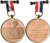 Medaillen alle Welt: Frankreich, Medaille 1879 von Charles Trotin, Aufstieg eines Ballon über Paris. Luftaufnahme Paris mit Ballon bei der Pariser Aus...