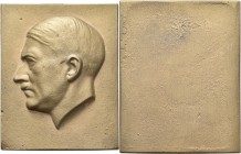 Medaillen Deutschland: Drittes Reich: Bronzegussplakette o.J. und ohne Signatur. Adolf Hitler. Plastisches Kopfportrait im Profil. 70 x 55 mm, 181,7 g...