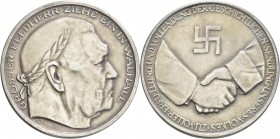 Medaillen Deutschland: Drittes Reich: Silbermedaille o.J. (1934) von Bernhard Bleeker auf den Tod des Reichspräsidenten Paul von Hindenburg. Belorbeer...
