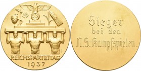 Medaillen Deutschland: Drittes Reich: Vergoldete Kriegsmetall-Medaille 1937, ”Reichsparteitag 1937 - Sieger bei den N.S. Kampfspielen”, 60 mm, 35,75 g...