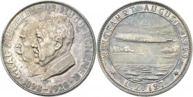Medaillen Deutschland - Personen: Zeppelin, Ferdinand Graf von: Silbermedaille 1929 von J. Bernhart auf die erste Weltfahrt des Luftschiffes Graf Zepp...