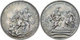 Medaillen Deutschland - Geographisch: Augsburg: Moralisierende Medaille o.J. (um 1700, unsigniert). Athena führt Jüngling von auf Boden liegender Woll...