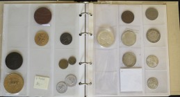 Alle Welt: Ein Album mit diversen Münzen aus aller Welt, dabei Saarland, Antike, Notgeld aus Westfalen oder Bielefeld sowie ein paar ausländische Münz...
