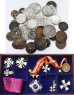 Alle Welt: Lot diverser Münzen und Medaillen, viele China Münzen Tael, Cashmünzen - vermutlich alles Belegstücke / Fantasy, dabei auch eine Box mit Or...
