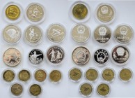 China - Volksrepublik: Set 14 Münzen, überwiegend Sportmotive (Fußball/Olympiade), davon 7 aus Silber. Dabei auch 1 Yuan 1982 World Cup Soccer, KM#58....