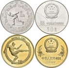 China - Volksrepublik: 1 Yuan 1982 Bronze, World Cup / Fußball - WM Spanien. KM# 58, dabei noch 30 Yuan 1980 Eisschneeläufer, Lake Placid Winter Olypi...