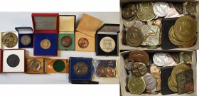 Medaillen alle Welt: Alle Welt: Lot ca. 170 diverse Medaillen/Plaketten Mitte-Ende 20. Jahrhundert, viele großformatige, zumeist Bronze, verschiedene ...
