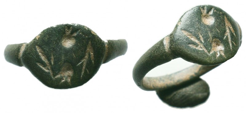 Byzantine Ring , c. 11th-13th century AD
Condition: Very Fine

Weight: 2,3 gram
...