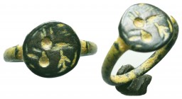 Byzantine Ring , c. 11th-13th century AD
Condition: Very Fine

Weight: 1,9 gram
Diameter: 18,4 mm