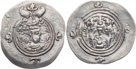 SASANIDEN
Chusro II., 590-628 n. Chr. AR-Drachme Jahr 10 GD (Jay) Vs.: Büste in Ornat mit Krone n. r., Rs.: Feueraltar zwischen zwei Wächtern Göbl II...
