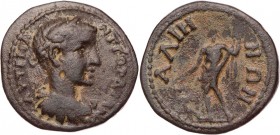 PHRYGIEN ALIA
Gordianus III., 238-244 n. Chr. AE-Assarion Vs.: gepanzerte und drapierte Büste mit Lorbeerkranz n. r., Rs.: Dionysos steht mit Thyrsos...