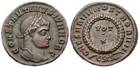 RÖMISCHE KAISERZEIT
Constantinus II. als Caesar, 317-337 n. Chr. AE-Follis 321-324 n. Chr. Siscia, 5. Offizin Vs.: CONSTANTINVS IVN NOB C, Kopf mit L...