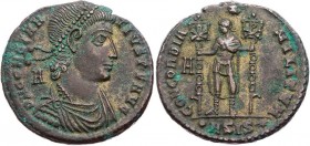 RÖMISCHE KAISERZEIT
Constantius II., 337-361 n. Chr. AE-Maiorina 350 n. Chr. Siscia, 1. Offizin Vs.: D N CONSTAN-TIVS P F AVG, gepanzerte und drapier...