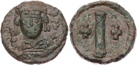 BYZANZ
Tiberius Constantinus, 578-582. AE-Decanummium Ravenna Vs.: [...] - PP VG (!), gepanzerte und drapierte Büste mit Kreuzkrone und Kreuzglobus v...