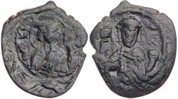 BYZANZ
Manuel I. Komnenos, 1143-1180. AE-Tetarteron Konstantinopolis Vs.: Büste der Madonna v. v. (Typ "virgo orans"), Rs.: Hüftbild in Chlamys mit K...