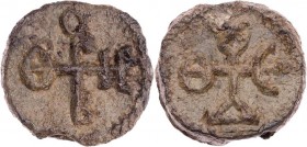 Theodosios, 650-675. Bleisiegel Vs.: Kreuzmonogramm, Rs.: Kreuzmonogramm Zakos/Veglery -; Metcalf, Zypern, 466f, 725. 8.34 g. RR dunkelbeige Patina, s...