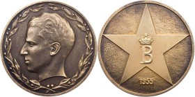 BELGIEN BELGISCH KONGO
Baudouin I., 1951-1993. Bronzemedaille 1955 v. C. van Donant Vs.: Kopf in Lorbeerkranz n. l., Rs.: bekröntes B auf Wappen von ...