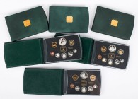 KANADA
 Lot Kursmünzensätze Kursmünzensätze in Proof der Jahre 1998 bis 2003. 6 Stück Verpackungen mit leichten Lagerspuren, Proof