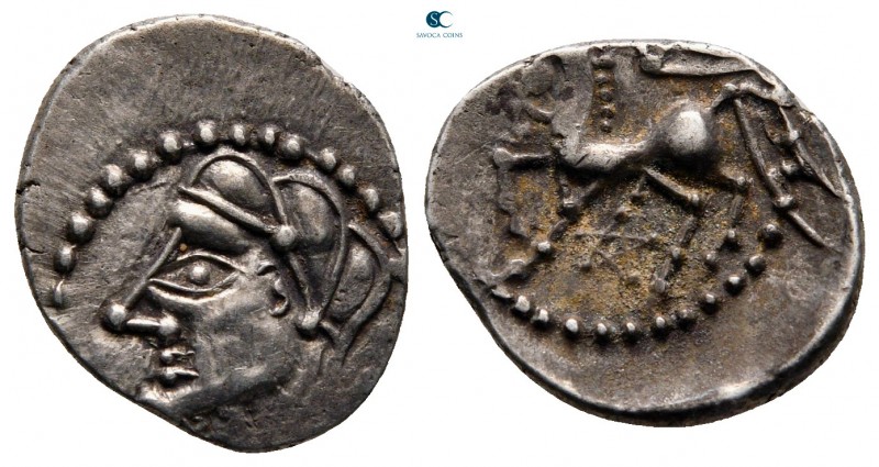 Central Gaul. Lemovices circa 100-60 BC. 
Quinarius AR

17 mm., 1,97 g.


...