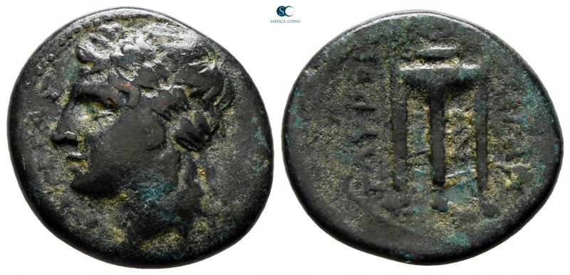 Sicily. Tauromenion circa 300-275 BC. 
Hemilitron Æ

21 mm., 5,30 g.



n...