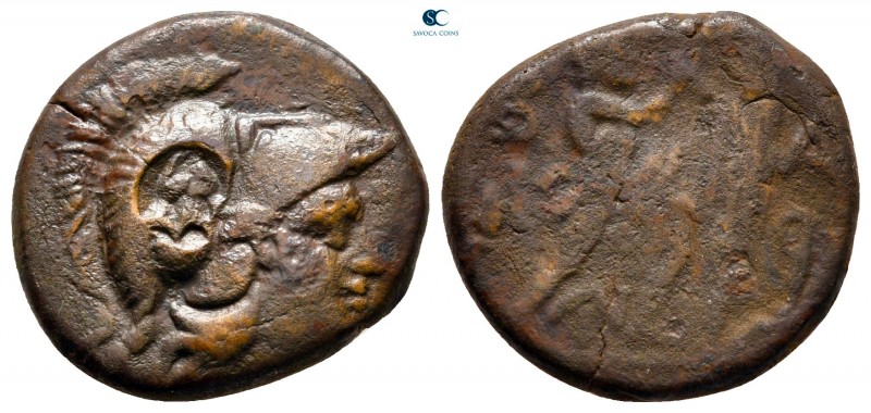 Kings of Macedon. Uncertain mint. Kassander 306-297 BC. 
Bronze Æ

19 mm., 5,...