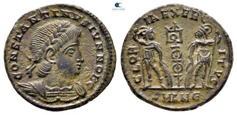 Constantine II, as Caesar AD 317-337. Antioch
Follis Æ

16 mm., 1,45 g.


...