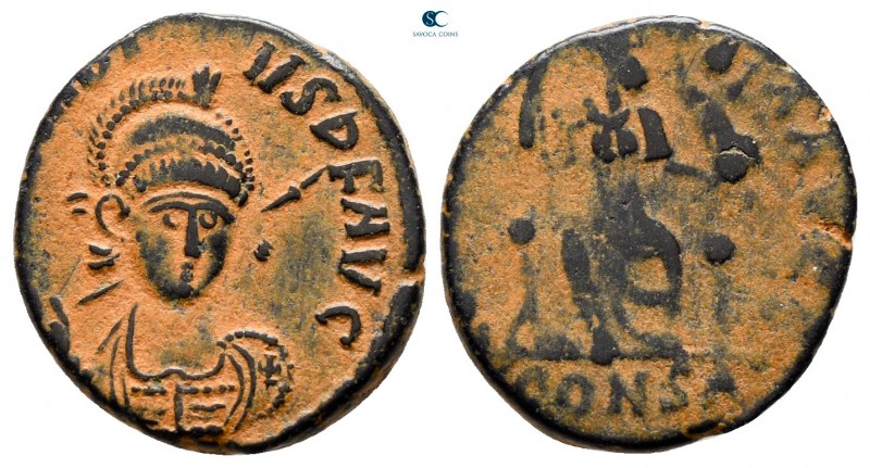 Arcadius AD 383-408. Constantinople
Follis Æ

16 mm., 2,08 g.



nearly v...