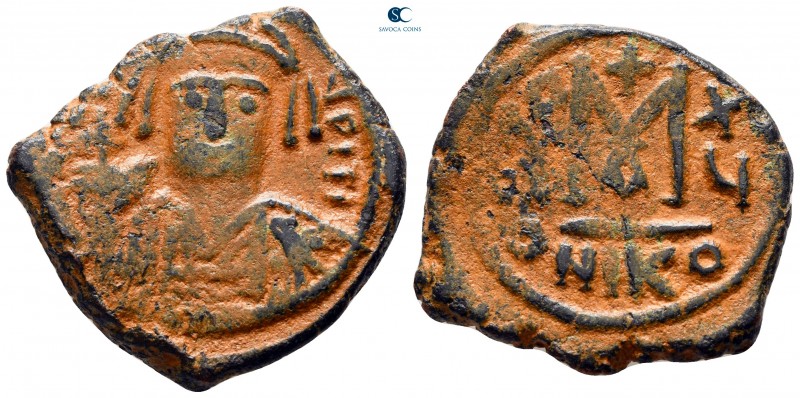 Maurice Tiberius AD 582-602. Nikomedia
Follis or 40 Nummi Æ

30 mm., 11,50 g....