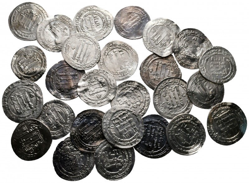 Lot of ca. 26 dirhams of the Abbasid caliphate / SOLD AS SEEN, NO RETURN! 

ve...