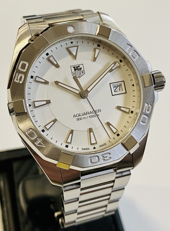 Tag Heuer AquaRacer 300 NEW
Brand: TAG Heuer / Model: Aquaracer 300M / Referenc...