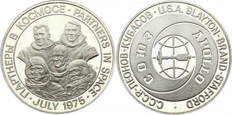 Russia - USSR "In Commemoration of the Apollo-Soyuz Space Mission" 1975
Sterlin...