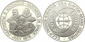 Russia - USSR "In Commemoration of the Apollo-Soyuz Space Mission" 1975
Sterling Silver 22.7g 38mm; Proof
