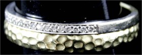 Schmuck und Accessoires aus Gold
Fingerringe
Damenring Gelbgold/Weissgold 585/1000 mit 16 Brillanten, zusammen 0,08 ct. Ringgröße 17. 2,93 g