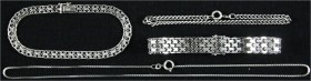 Schmuck und Accessoires aus Gold
Konvolute Goldschmuck
4 Stück: 3 Armbänder und 1 Halskette. Alles Weissgold 333/1000. Gesamtgewicht 36,88 g