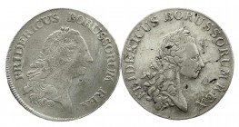 Altdeutsche Münzen und Medaillen
Brandenburg-Preußen
Friedrich II., 1740-1786
2 Stück: Reichstaler 1771 B, 1782 B, Breslau.
sehr schön, Kratzer, S...